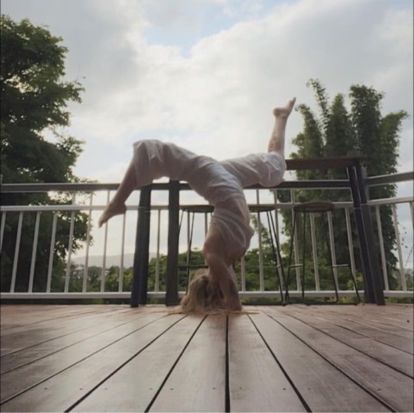 Profile Picture of Lilly Scattergood (@lillgoods) on Poshmark