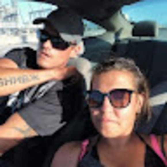 Profile Picture of Zhanna Shteynberg (@zshteynberg) on Poshmark