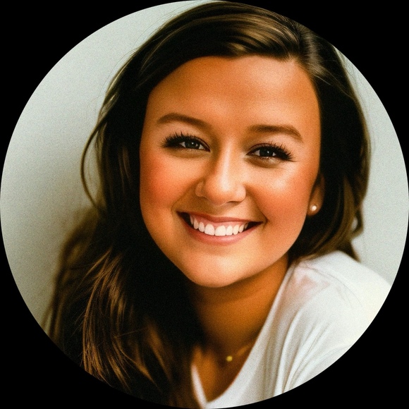 Kelsey Richtmyer - Poshmark Profile Picture of Kelsey Richtmyer (@kelseyrene00) on Poshmark