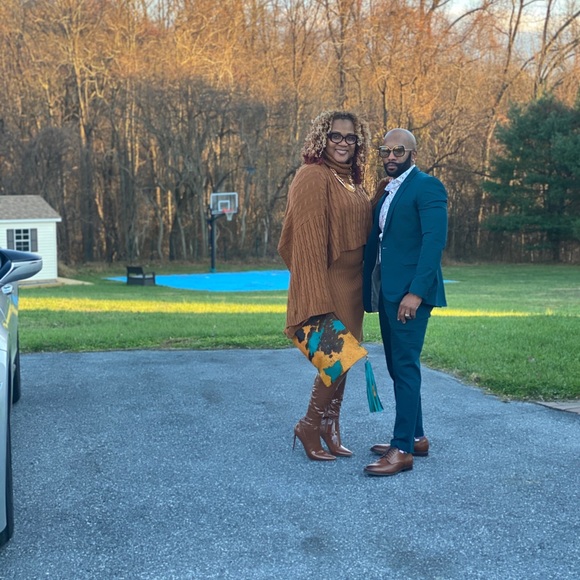 Profile Picture of Dwight Gates (@gatesgoods) on Poshmark