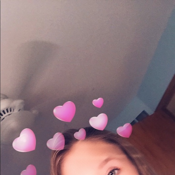 Profile Picture of Abby Arft (@abbyarft) on Poshmark