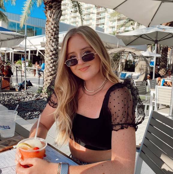 Profile Picture of Rachel Pisula (@rppisula) on Poshmark