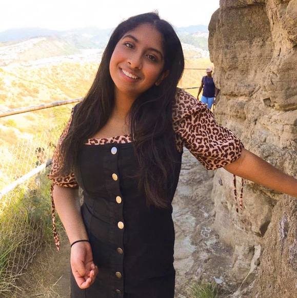 Profile Picture of Amritha Ramesh (@amrithar) on Poshmark