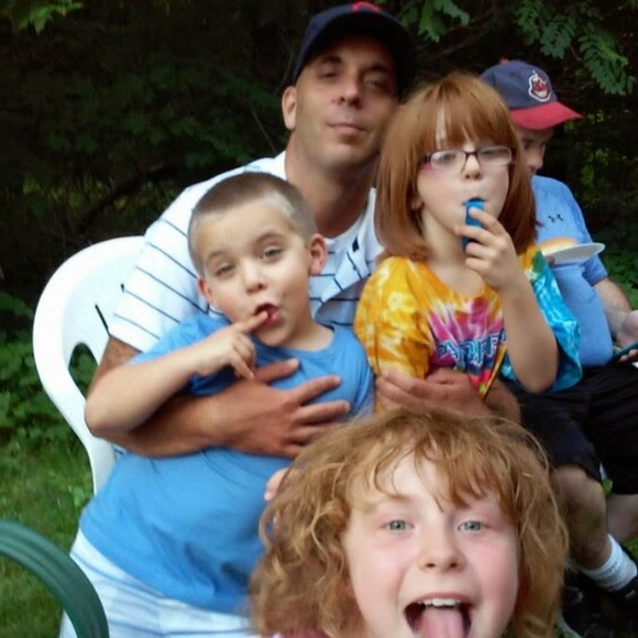 Profile Picture of Lee Patouhas (@leepatouhas337) on Poshmark