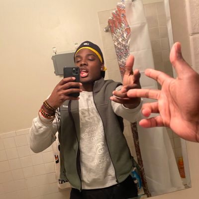 Profile Picture of Howard Roark, Architect (@r2yshawn) on Twitter