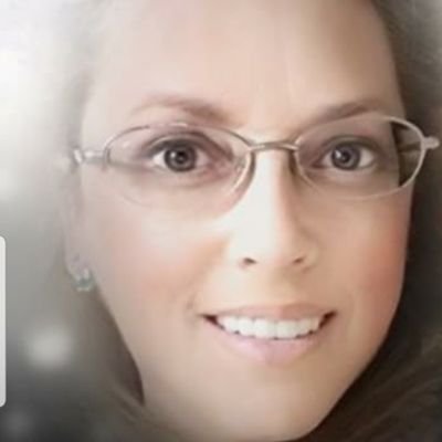 Profile Picture of VAMoss (@VaundaLeaAlison) on Twitter