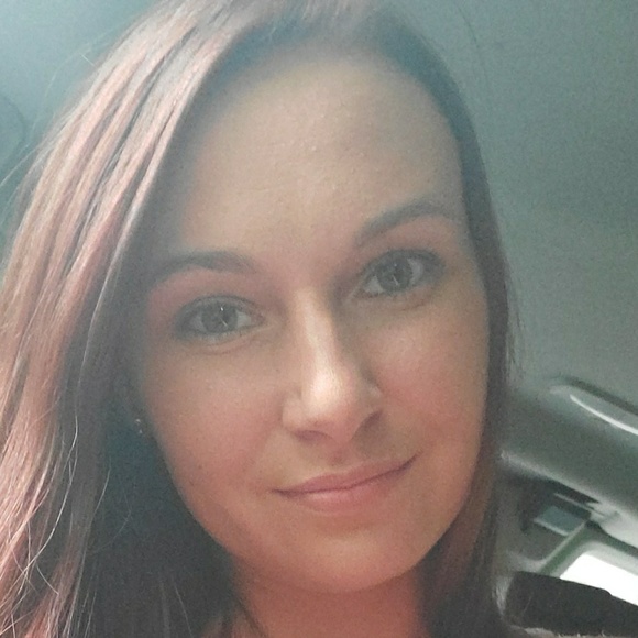 Caitlyn Akemon - Poshmark Profile Picture of Caitlyn Akemon (@caitlynakemonn1) on Poshmark