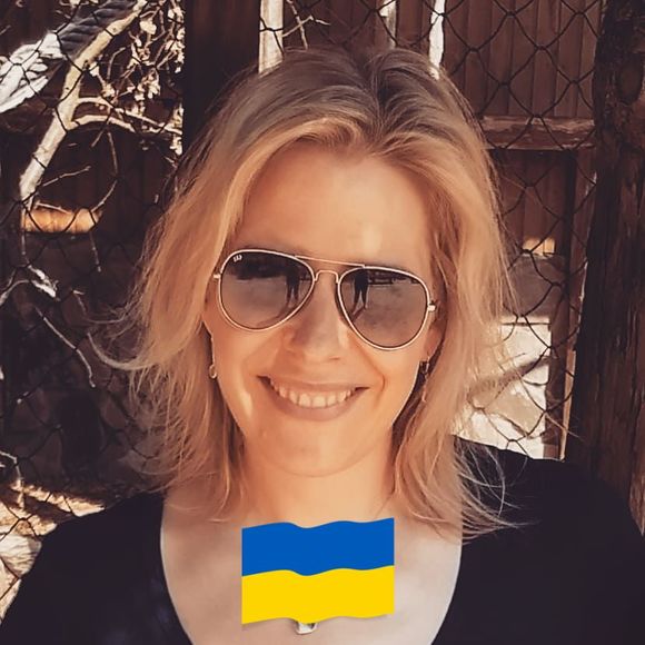 Profile Picture of Annamaria Hachmeister (@annamariahachme) on Poshmark