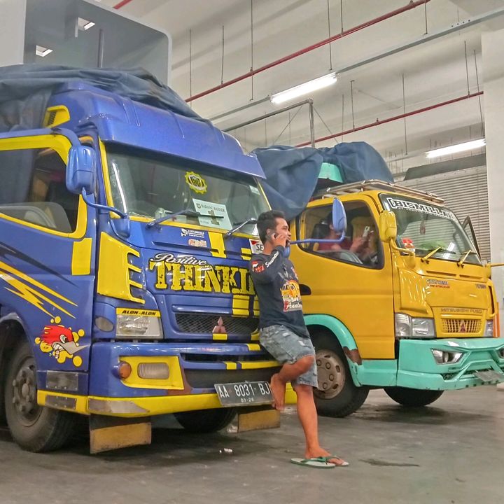 Profile Picture of Erik S (@penikmatjalanraya) on Tiktok