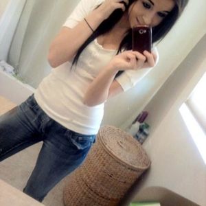 Profile Picture of Allyson Elliott (@diamondally) on Myspace