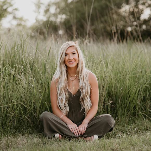 Profile Picture of Kaylen Kruse (@kkrusie) on Poshmark