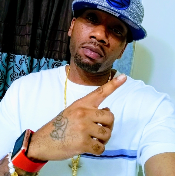 Profile Picture of Curtis Moore (@blaze4deep) on Poshmark