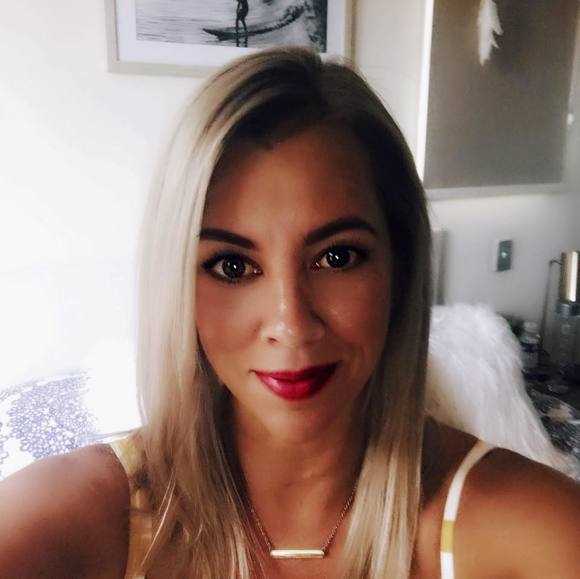 Profile Picture of Bianca Patten (@biancapatten) on Poshmark