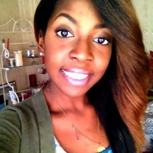 Profile Picture of Stacie Jenkins (@staciekaj) on Poshmark