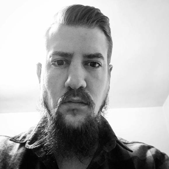 Profile Picture of Michael Clay (@michaeldclay) on Poshmark