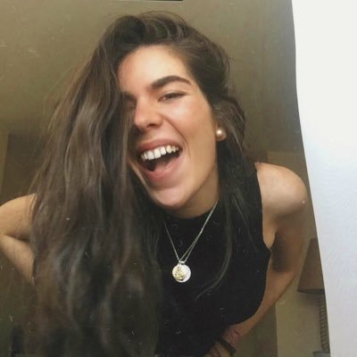 Profile Picture of Juli (@juliaboni4) on Twitter