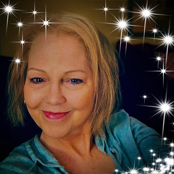 Profile Picture of Connie Baker (@cbaker122957) on Poshmark