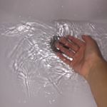 Profile Picture of Jules (@juli._.isweird) on Instagram