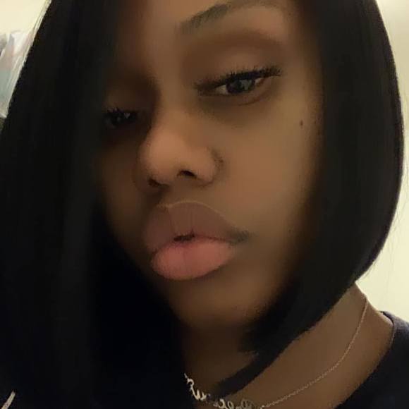 Profile Picture of Precious Hicks (@precioustparish) on Poshmark