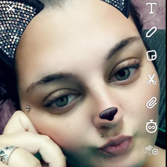 Profile Picture of Michelle Minervini (@missy420z) on Poshmark