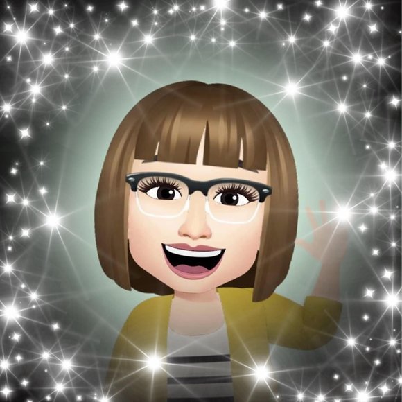 Paula Vermillion - Poshmark Profile Picture of Paula Vermillion (@paulavermillion) on Poshmark