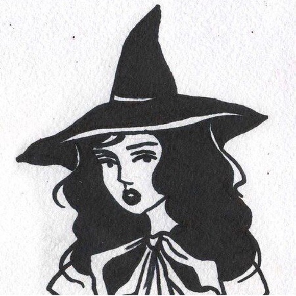 Profile Picture of Hannia Morales (@hxnniuh) on Poshmark