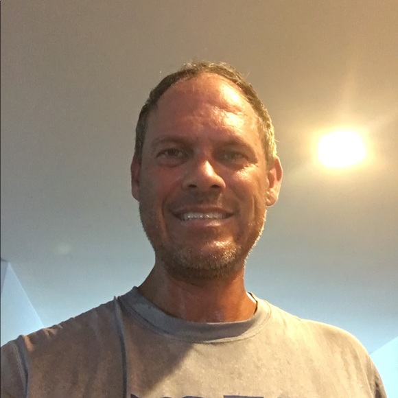 Profile Picture of Michael Arner (@mdarner75) on Poshmark