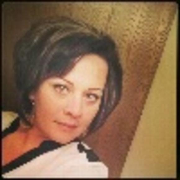 Profile Picture of Crystal Cook (@auntcry) on Poshmark