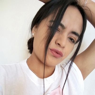 Edith - Twitter Profile Picture of Edith (@silvia_edithchi) on Twitter