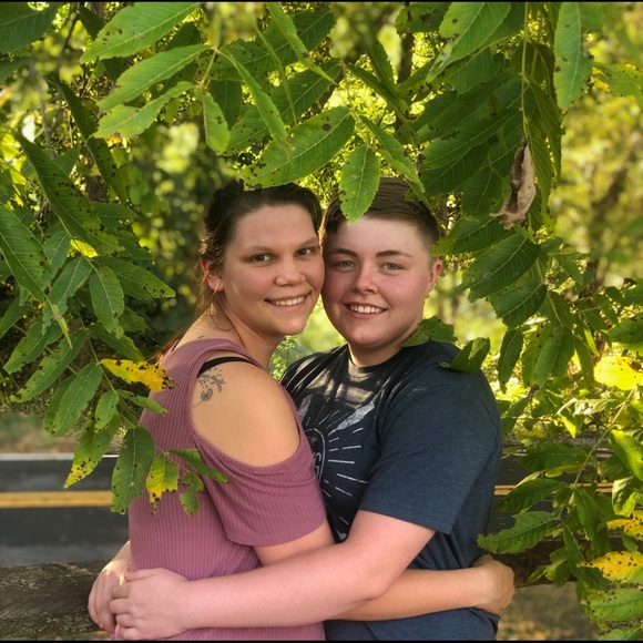 Profile Picture of Angela Hinerman (@ahine2429) on Poshmark