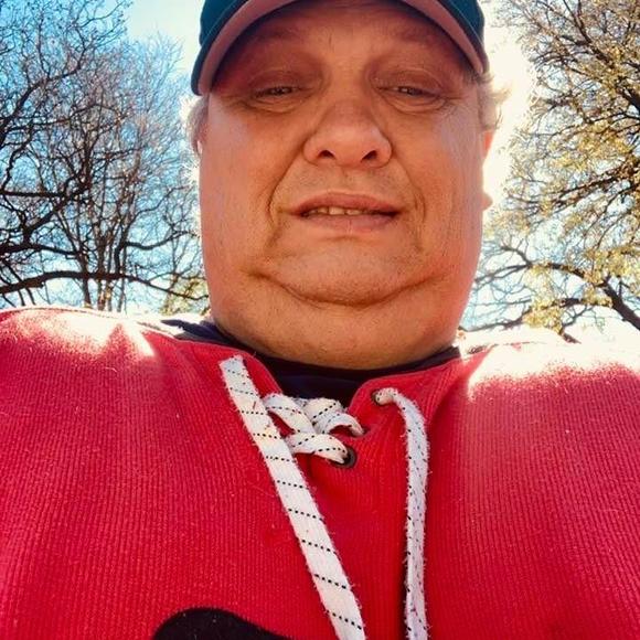 Profile Picture of Rick Mohring (@ricker098) on Poshmark