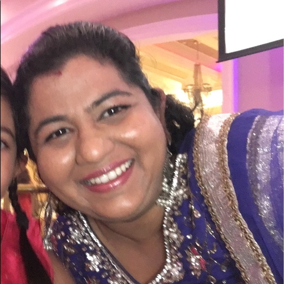 Profile Picture of Anamika Singh (@anamika5) on Poshmark