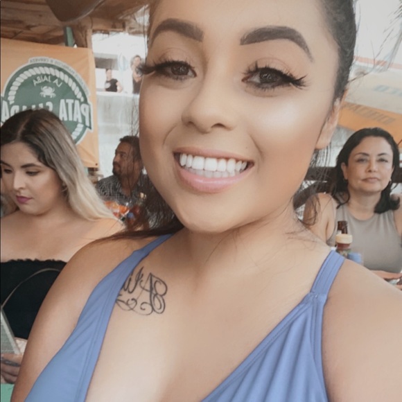 Profile Picture of Zulema Herrera (@zulieherrera28) on Poshmark