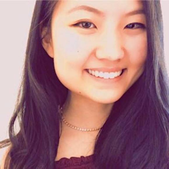 Profile Picture of Katherine Chu (@katherinneec) on Poshmark