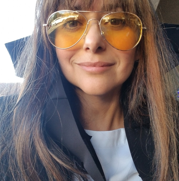 Profile Picture of Andrea Clouse (@andreamclouse) on Poshmark