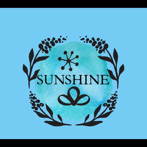 Profile Picture of Sunshine Sunshine (@jessmejia007) on Poshmark