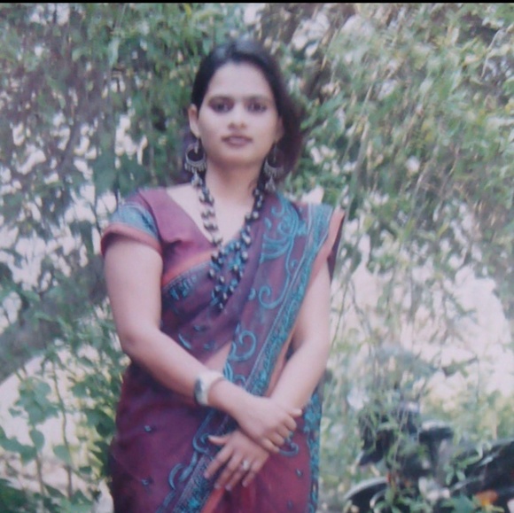Profile Picture of Sharmila Singh (@040618) on Poshmark