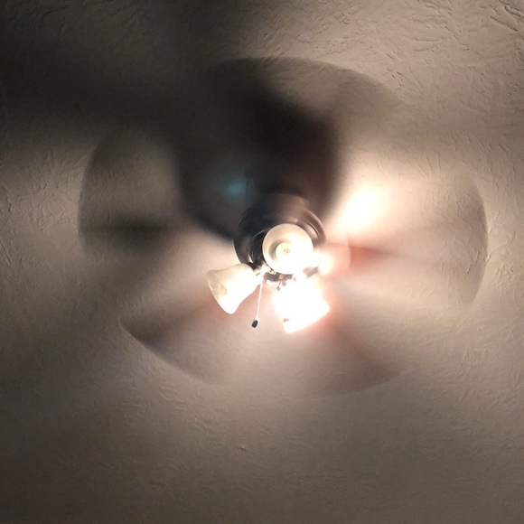 Profile Picture of Daniel Thomas (@danielthomas331) on Poshmark