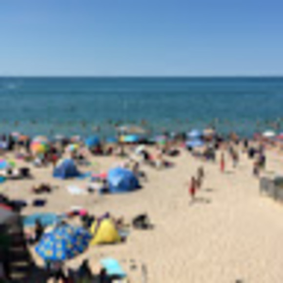 Profile Picture of Laura Ramage patron (@ramagepatron) on Poshmark