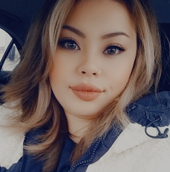 Profile Picture of Nancy Vue (@nancy_vue) on Poshmark