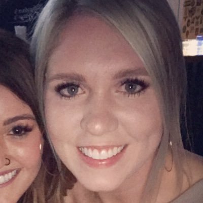 Profile Picture of Chelsea Dickson (@CHELSEA_M_L) on Twitter