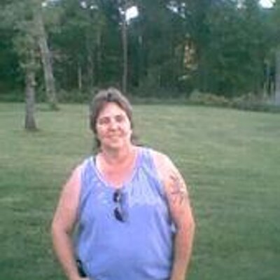 Profile Picture of Vicki  Tudor (@pideout) on Twitter