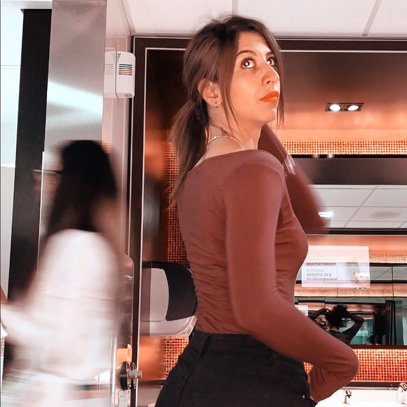 Profile Picture of Manissar A (@manissar) on Poshmark