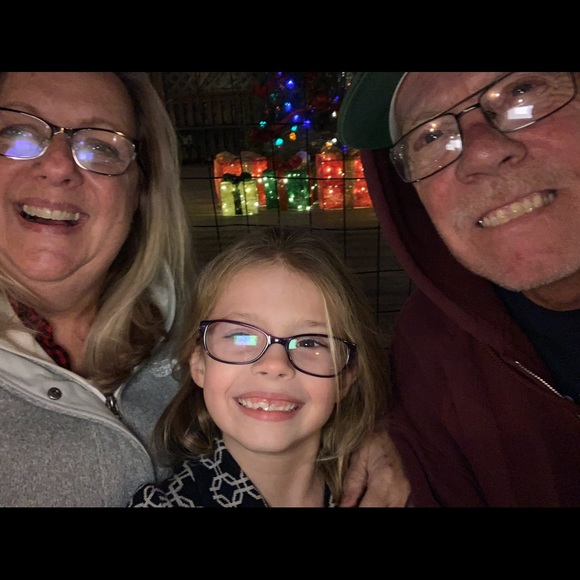 Cris Bonthron - Poshmark Profile Picture of Cris Bonthron (@crisbonthron) on Poshmark