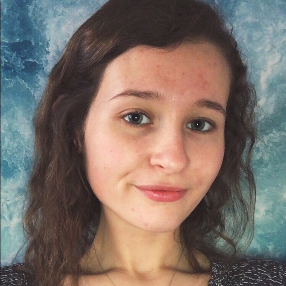 Profile Picture of Sabrina Multari (@sabrina_multari) on Poshmark