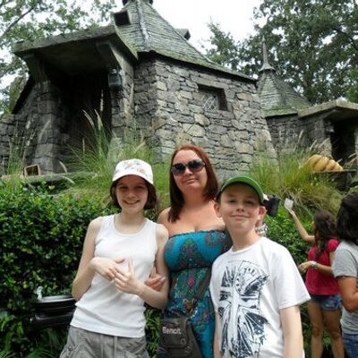 Profile Picture of Paula Milner (@paulam0910) on Twitter