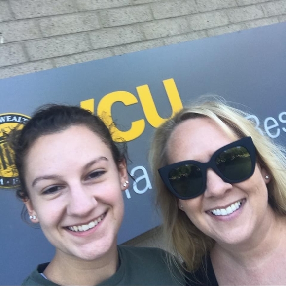 Profile Picture of Meredith Sharpe (@masharpe) on Poshmark