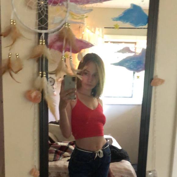 Profile Picture of Mackenzie Klewin (@kenzie5854) on Poshmark