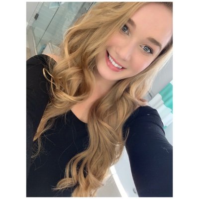 Profile Picture of Michaela Moore (@michaelamoore_2) on Twitter