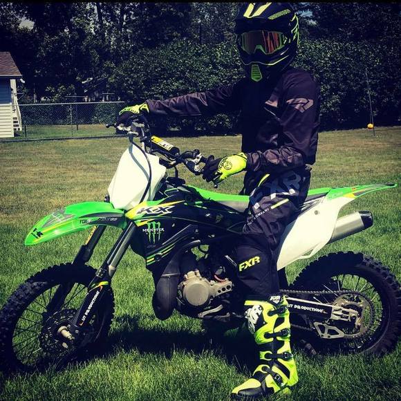 Profile Picture of Bryce Larson (@brycelarson) on Poshmark